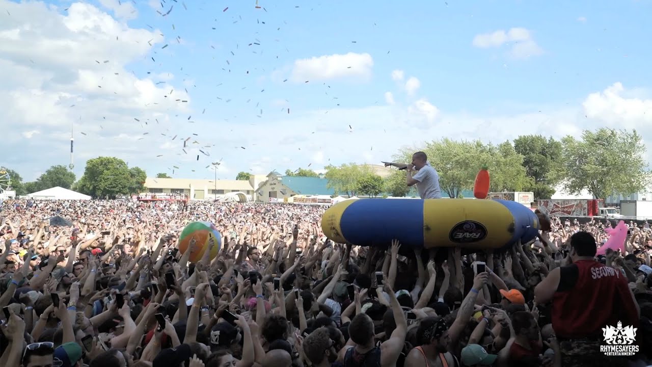 Crowd at a Prof show